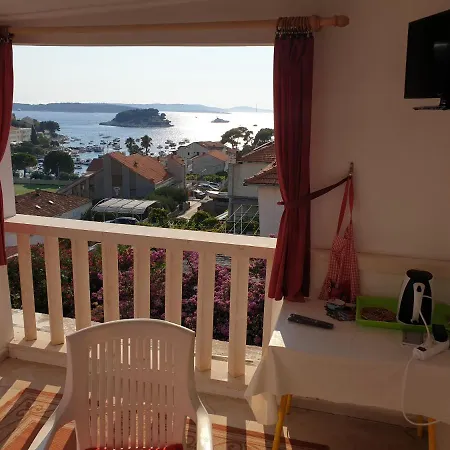 Apartment & Zlatica Hvar