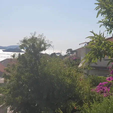& Zlatica Hvar