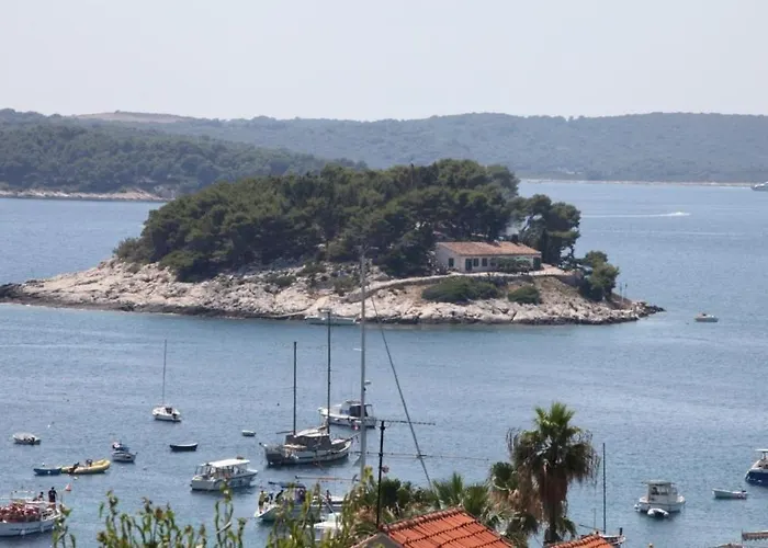 & Zlatica Hvar 아파트